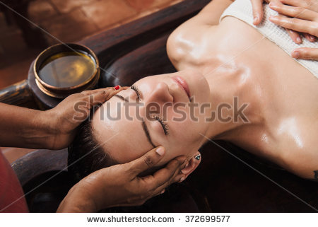 LEDA CLINIC SPIEGA IL “MASSAGGIO AYURVEDICO”